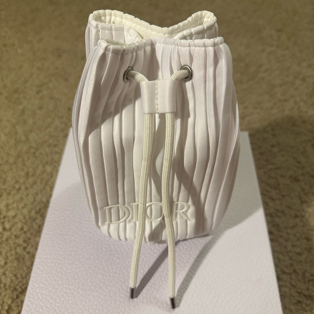 Brand New Dior Beauty Limited Edition White Bucket Drawstring Pouch
